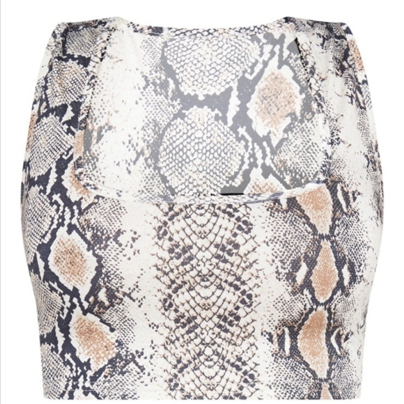 Pretty little thing 2 piece set - Picture 10 of 10